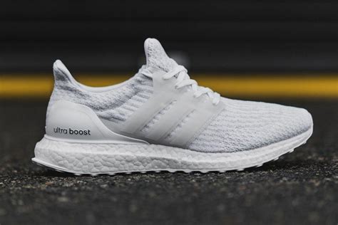 ultraboost 3.0 triple white